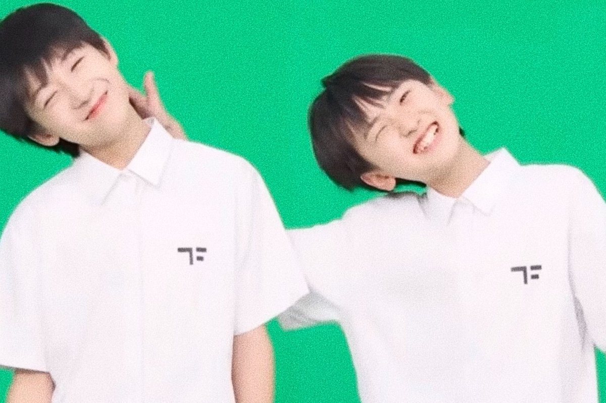 bbbbliuyi's tweet photo. same person btw 🤷🏻

#奇文 #qiwen #ฉีเหวิน https://t.co/7JlRQHkV3X