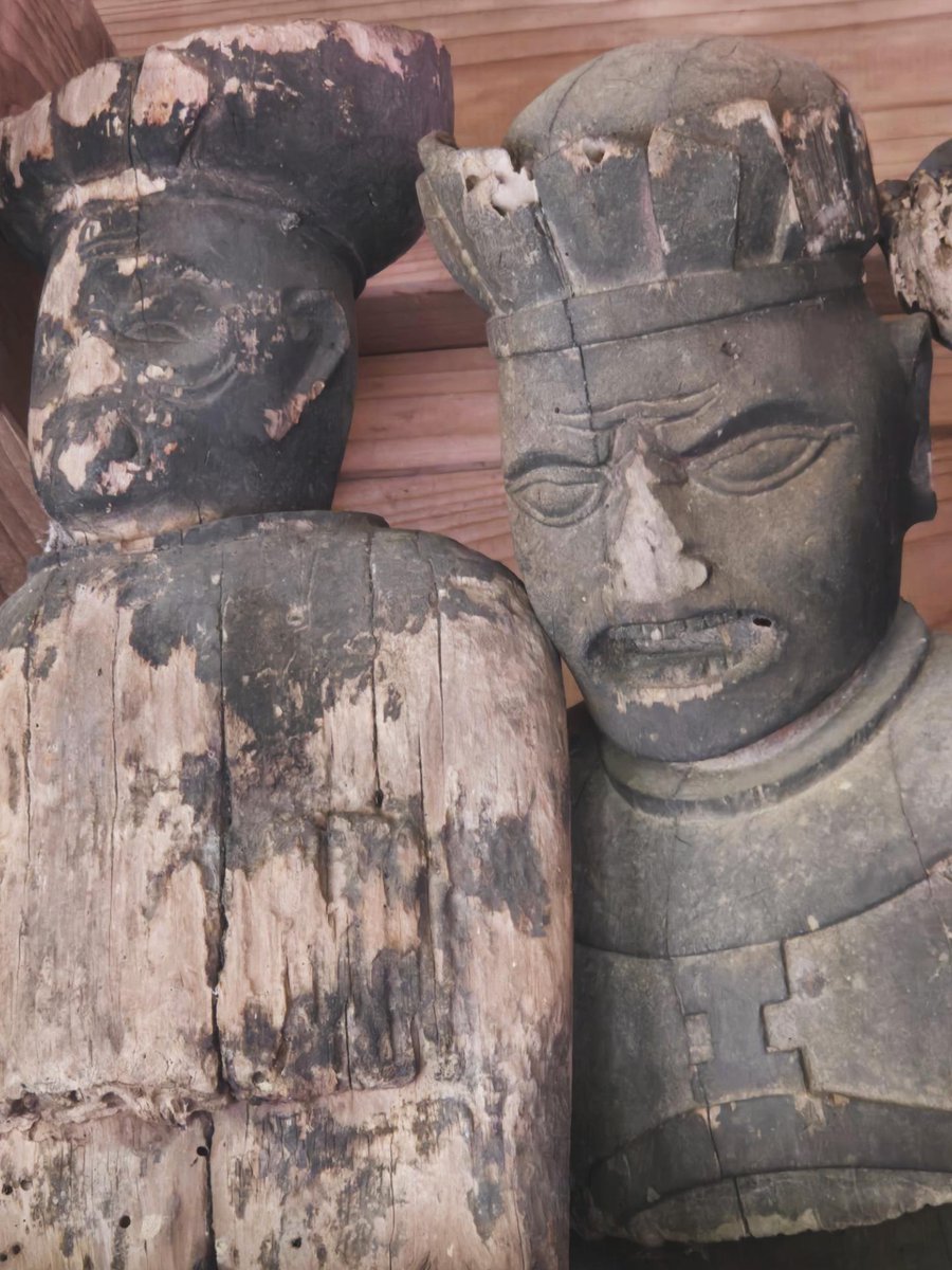 tibet_in's tweet photo. 毎年7月8日は阿賀町豊実の観音寺にある菱潟全海堂で即身仏が御開帳があるので久しぶりに参拝に行ってみた。お堂に祀られている全海上人は阿賀野川の急流の難所で舟が遭難する事を嘆き難所を取り除く為、生涯をかけたという。その後、即身仏となり人々を救う事を決意したとされる。
#阿賀町
#即身仏 https://t.co/HqL5njUfcy