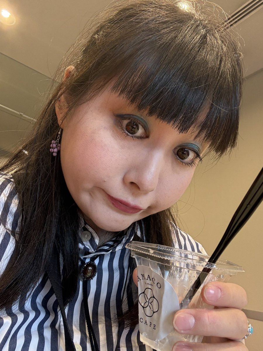 35keffy's tweet photo. いきなり上がってきたん。
祇園来て桃見たりしてたのよ。 https://t.co/mYhMbsWNik