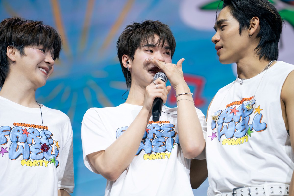 StarDelight_ent's tweet photo. Studio Wabi Sabi จัดปาร์ตี้ส่งท้าย “Fourever You Project” ส่งตัวละครกลับสู่โลกนิยายในงาน “Fourever You Farewell Party” บันทึกโมเมนต์แห่งความสุข ซึ้ง น้ำตาท่วมฮอลล์! 

ข่าวและรูปเพิ่มเติม - https://t.co/4LtmwwFgaV

#FoureverYouFareWellParty 
#FoureverYouProject 
#StudioWabiSabi https://t.co/YzeWVBtw02