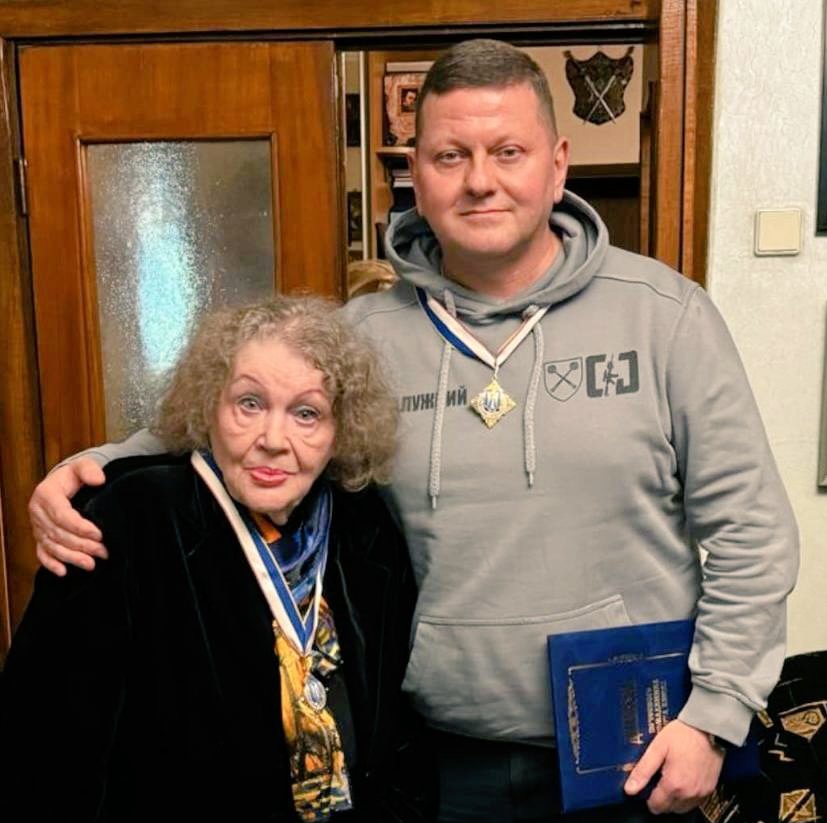 KorhevKorhev1's tweet photo. Вале́рій Залу́жний - 8 липня
1973, Новоград-Волинський,
УРСР — генерал запасу ЗСУ,
колишній Головнокомандувач
Збройних Сил України 2021—
2024. Надзвичайний і
 Повноважний Посол України
 у Сполученому Королівстві
 Великої Британії і Північної
 Ірландії. Герой України (2024) https://t.co/zx5is6CT2e