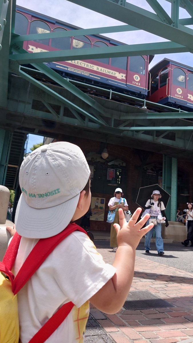 Lonchamon's tweet photo. 姪っ子甥っ子たちとディズニーシー！！ https://t.co/9uJYIToIh6