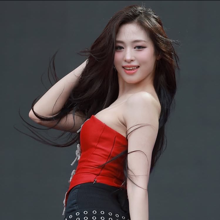 ahyeonsbase's tweet photo. BABYMONSTER’s Ahyeon ranked 1st as the most-searched K-pop idol of her generation on YouTube worldwide. https://t.co/29gkjZDwx3
