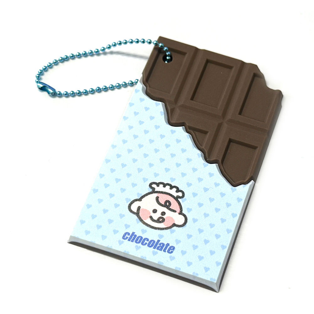 otaclub's tweet photo. 【新商品開発中】チョコレート型のPVCキーホルダーを試作してみました！１個３００円くらいで制作可能です！仕入れをするかの判断をしたいので、ご興味のある方はいいねを押していただけましたら幸いです！よろしくお願い申し上げます！ https://t.co/Sg93K3dyzl