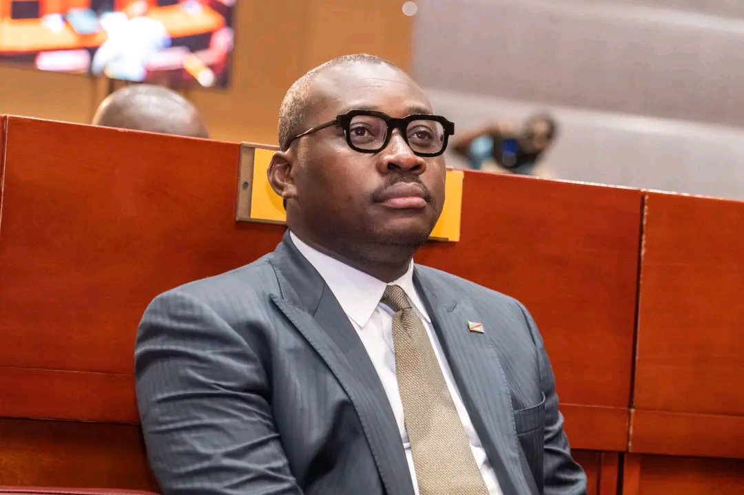 Ambassadeue10's tweet photo. 🕊️🕊️🕊️🕊️🕊️
#RDC|||
#Relation_avec_le_Parlement||
#Sénat|

Le Ministre d’État, Maître Guy Loando Mboyo a pris part à la plénière consacrée au projet de loi de Finances rectificative 2026 au Sénat

Le Ministre d’État, Ministre des Relations avec le Parlement, Maître Guy Loando Mboyo a pris part, ce mardi 7 juillet 2026, à la séance plénière du Sénat, aux côtés du Vice-Premier Ministre, Ministre du Budget, Adolphe Muzito, à l’occasion de la présentation de l’économie du projet de loi de Finances rectificative de l’exercice 2026.  

Cette participation s’inscrit dans le cadre des attributions du Ministère des Relations avec le Parlement, qui assure la coordination des relations entre le Gouvernement et le Parlement tout au long du processus législatif.

La plénière a également inscrit à son ordre du jour la présentation, par la Commission Environnement, Développement durable, Ressources naturelles et Tourisme, du tableau d’amendements de la proposition de loi portant principes fondamentaux relatifs à la pêche et à l’aquaculture en République démocratique du Congo, suivie de son examen et du vote article par article.

@Presidence_RDC 
@PrimatureRDC
@min_repa
@Guy_Loando
@ChristelleVuan1 
@PrinceIlunga14 
@MuadiLaeticia
@ArepOfficiel
@FondationWidal
@PrinceIlunga14 
@damkup
@CivuadiKalanga
