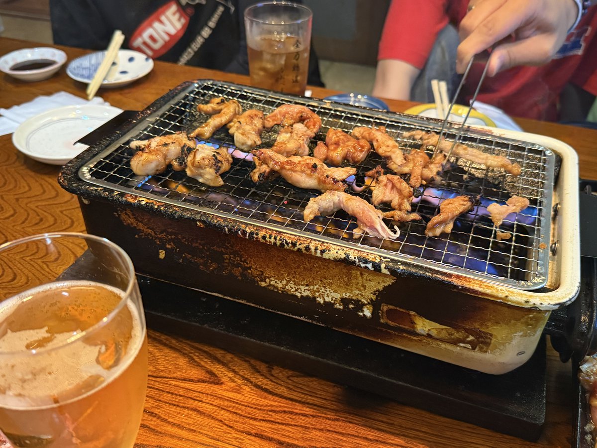 swyka_s1krr's tweet photo. 今年も友達と行けた8耐楽しかった〜！！
一緒に行ってくれてありがとう‼️
ﾄﾔさんオススメの焼肉は外せない🐓
今回のMVPは急遽買ったｺﾞﾛｺﾞﾛです🛒🏆 https://t.co/Z9i1LlccTW