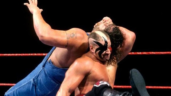 horns_headlocks's tweet photo. Remember heel Godwins have no shirts on under their overalls Summerslam 97 -wwe https://t.co/QVtMUcwD54