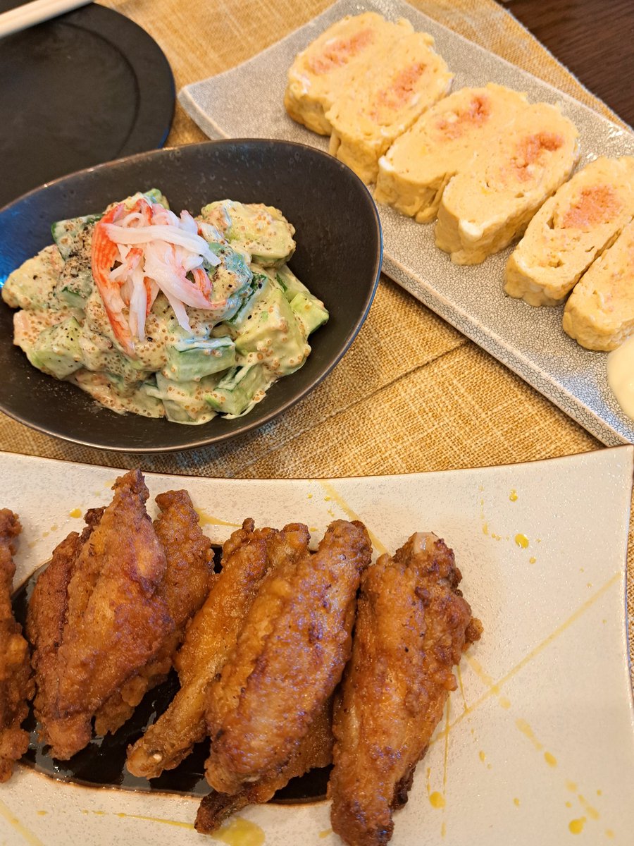 __TsukishimaKei's tweet photo. お家で昼飲み居酒屋準備できた！ぴの待ち！！早く飲みたい🍻 https://t.co/tleX36tHCy