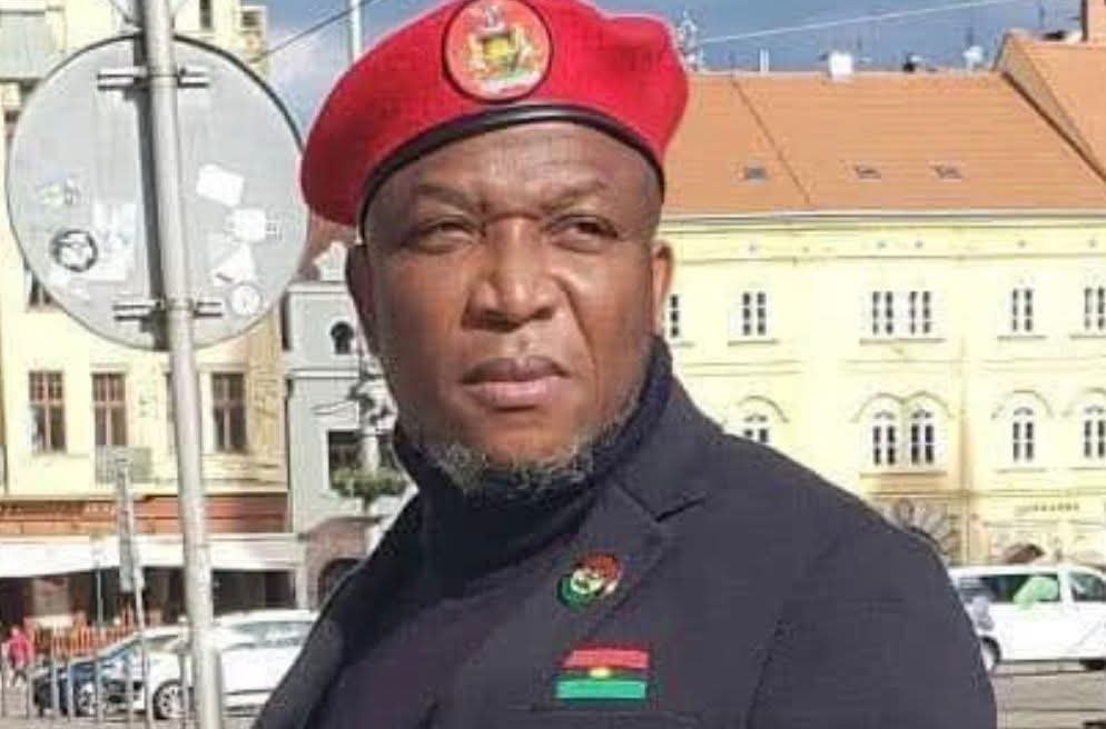 MaduforoMoses's tweet photo. Someone called on X program and asked if MNK, Kanunta and madam Nnenaya Anya took oath in IPOB, and if yes who was the witness? 🙄 🤔 https://t.co/mLUQNmER2L