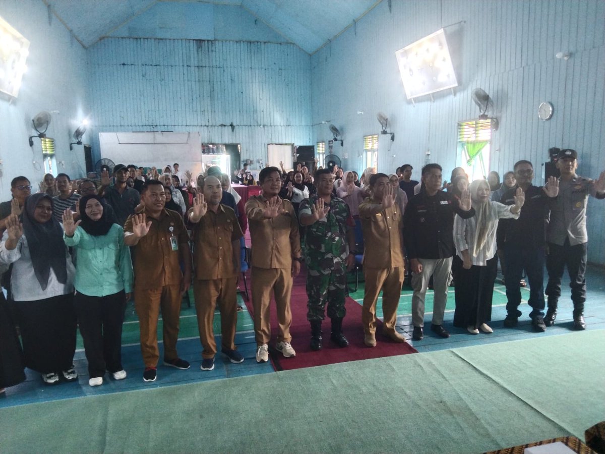 0906Kodim's tweet photo. Dalam mendukung upaya percepatan dan penurunan angka stunting anggota Babinsa koramil 0906-09/Kota Bangun Sertu Agus Tani hadiri kegiatan Rembuk stunting dalam rangka percepatan penurunan stunting 

https://t.co/MDeViHnj72 https://t.co/KZp4GaVkka