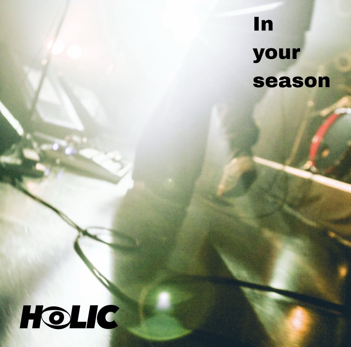 holic_band's tweet photo. 【 タワレコ・ロンパリ購入特典 】

・タワレコ渋谷店
・ロンパリ北千住店

上記店舗にて、CDご購入された方限定

缶バッチ全8種類を公開！

詳細は画像にて

※CD1枚ご購入つきランダムで1つの特典を配布となります。 https://t.co/JxuIEVO9iO