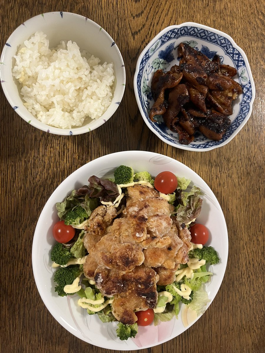 MocoFIRE0's tweet photo. #今日のごはん 

昨日のご飯ですが。

鳥の唐揚げ
こてっちゃん https://t.co/vX4vZNoZpR