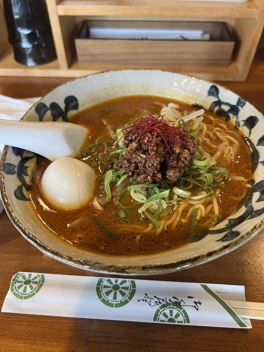 1229Jboy's tweet photo. 久しぶりの青空で暑くなったけど、お昼はカレーラーメンにした
＃梅雨明け https://t.co/9X3TOj94Pc