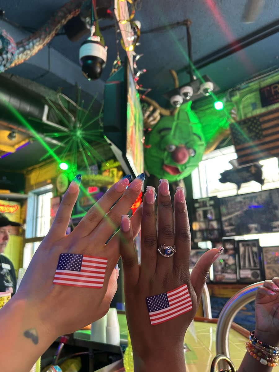 ATripWithJudi's tweet photo. This is America ๐บ๐ธ
#NewOrleans
#HappyFourth #4thOfJuly
๐๐ https://t.co/EHCgTngQv9