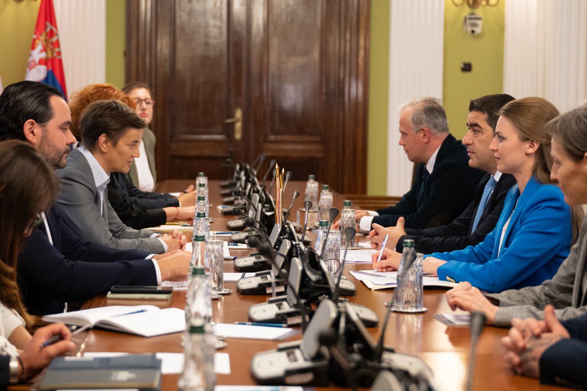 shpapuashvili's tweet photo. It was a pleasure to meet with @anabrnabic, President of the National Assembly of Serbia, and reaffirm our shared commitment to further strengthening friendship between Georgia & Serbia. We welcomed positive momentum in our bilateral relations & expressed our readiness to deepen parliamentary cooperation. 
We also emphasized successful holding of the Inaugural Conference of Speakers of Parliament of EU candidate countries in Belgrade as an important step to promote experience-sharing, strengthening cooperation, and providing mutual support on our European integration paths.