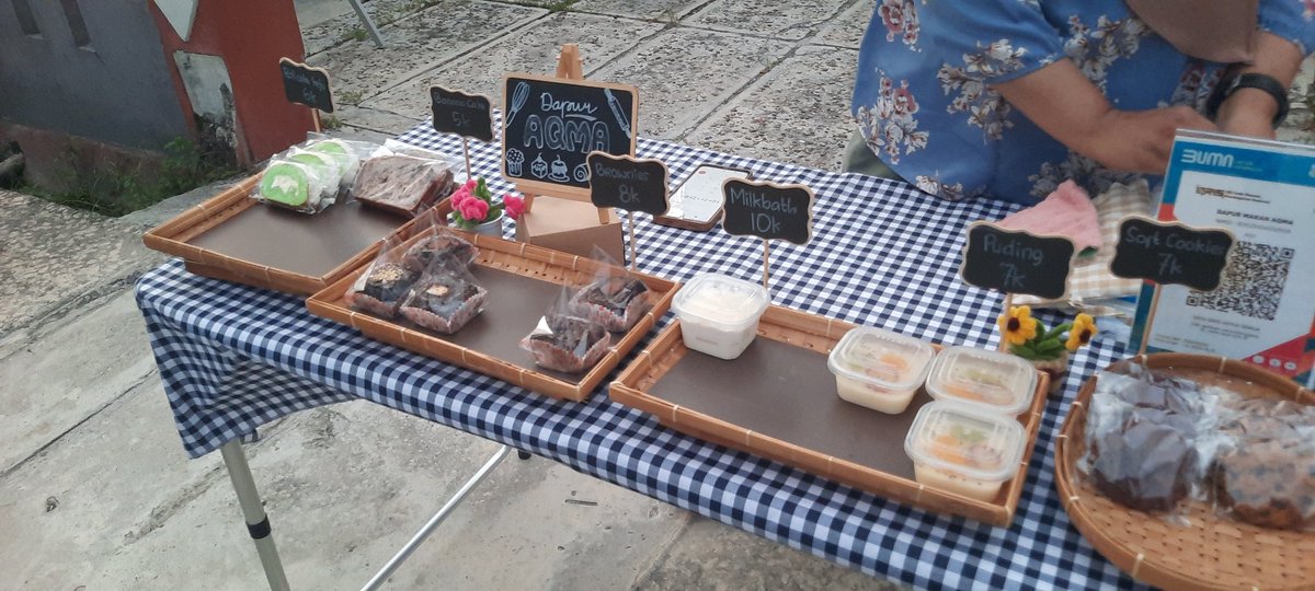 AlatinoAkbar's tweet photo. Jualan di depan rumah
Jangan lupa like &amp; subscribe iya

https://t.co/a2oSaM0Ktu

#kue
#jualankue
#kulinerpalangkaraya
#jajananpalangkaraya
#kuliner https://t.co/yf7xyDgTEX