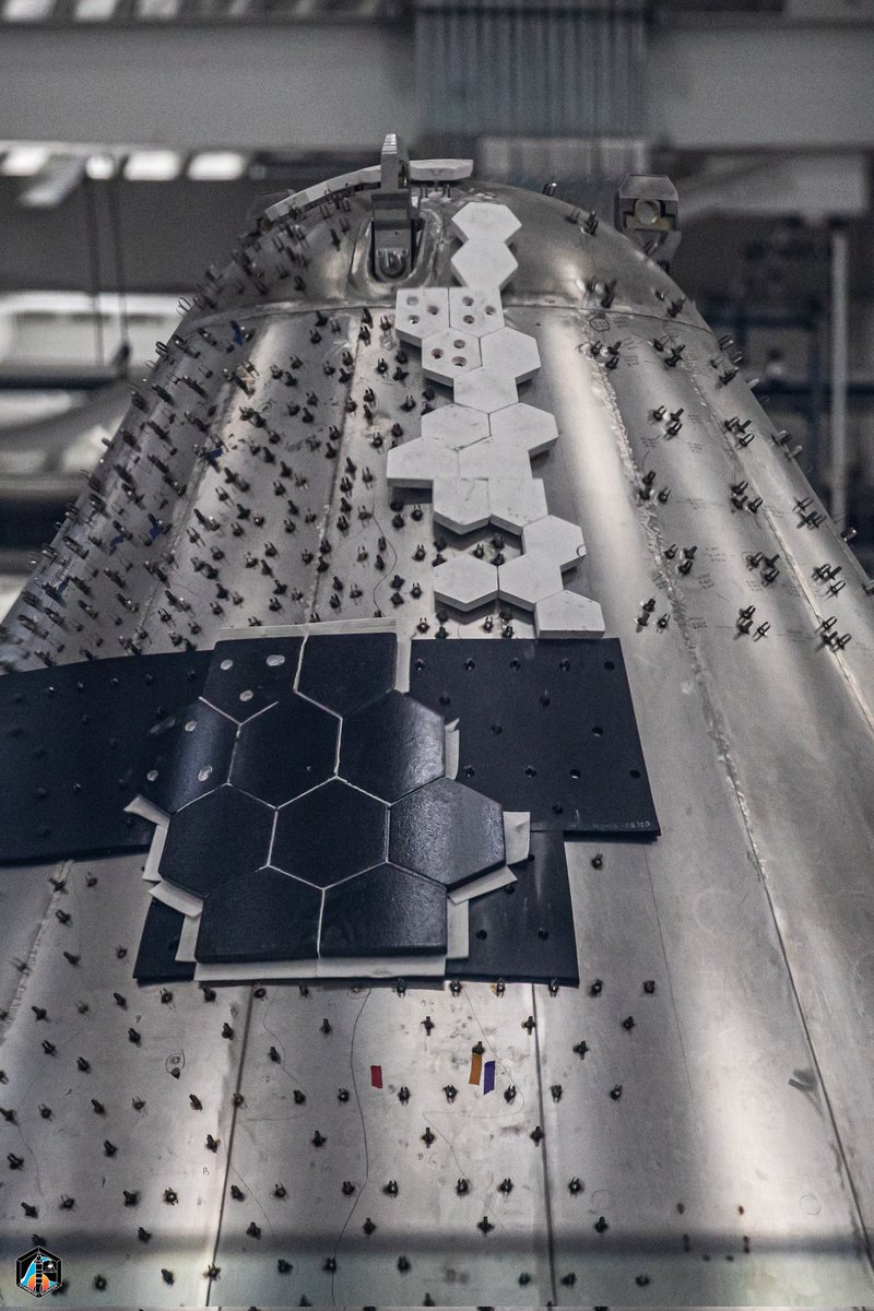 is_OwenLewis's tweet photo. Starship engineering is art. https://t.co/zOaEvRW7F5