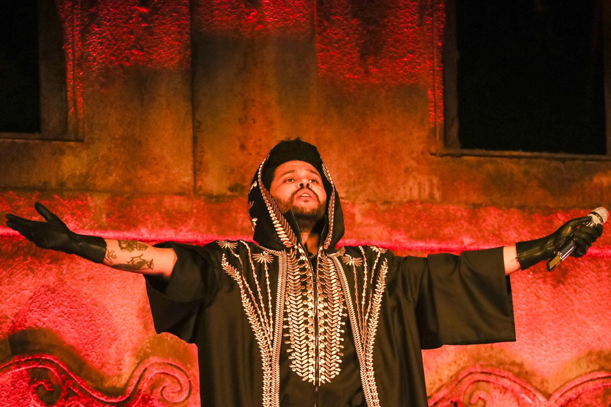 le_Parisien's tweet photo. « Le show le plus abouti de sa carrière » : ce que prépare The Weeknd pour ses concerts au Stade de France
➡️ https://t.co/qziSmqc25H https://t.co/zEmKPCWOv7