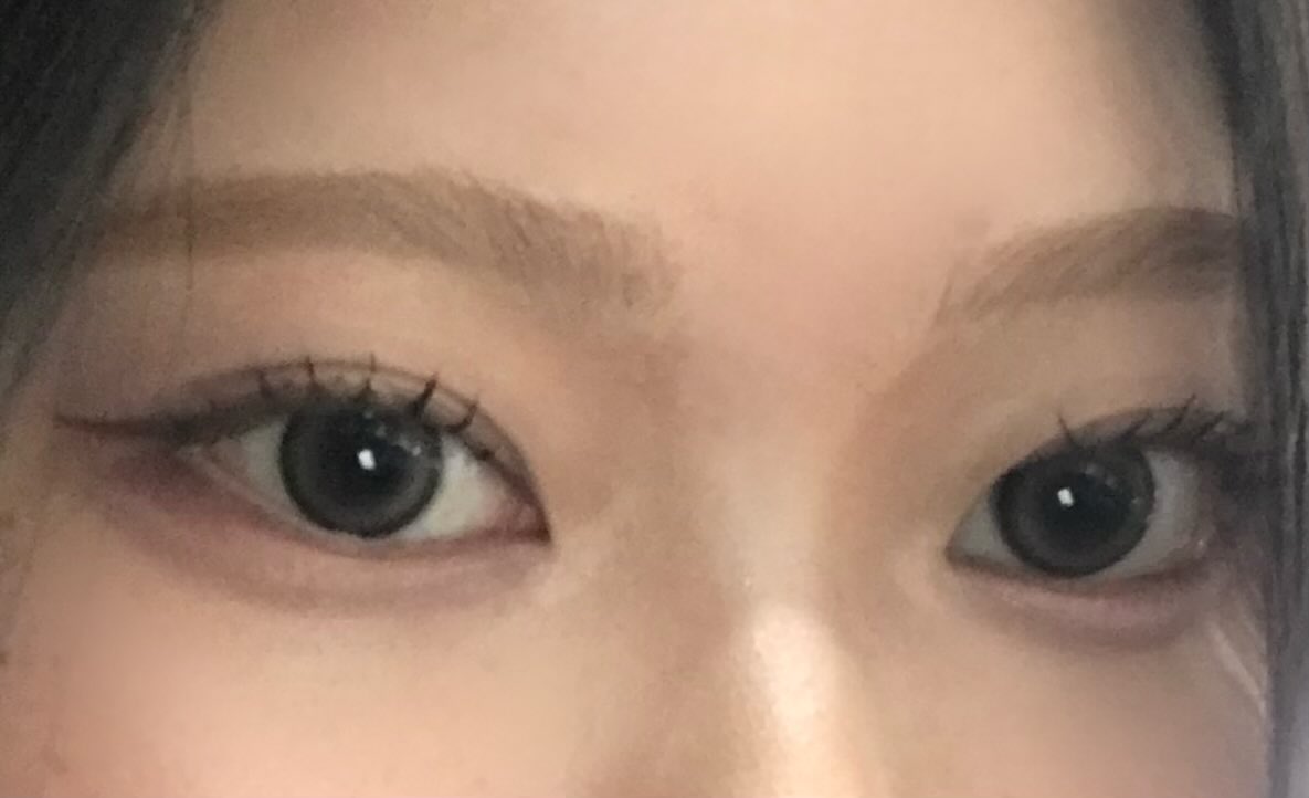 madderuug's tweet photo. 화장법 요청이 와서 여쭤보는데
혹시 트친공쥬들 눈화장이라든가.. 화장법
궁금하실까요⁉️ (안 궁금하셔도 올릴 것임. https://t.co/71b5tGJ8CU
