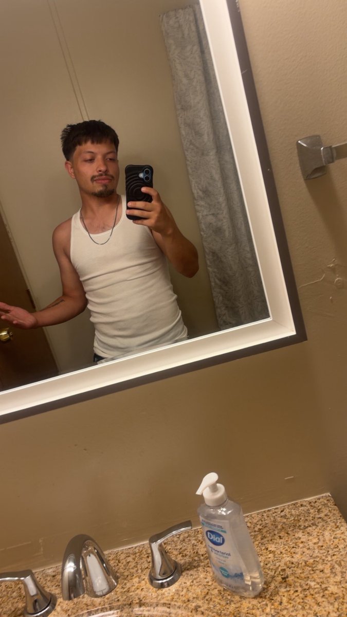 royallatin502's tweet photo. Hmu 
#gay #dl #latino #denver #colorado #mlm https://t.co/g1c9z1KecE