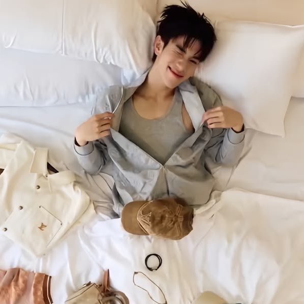 gemiloves's tweet photo. fourth’s dream series with gemini be looking like this https://t.co/QwZT7xxJny