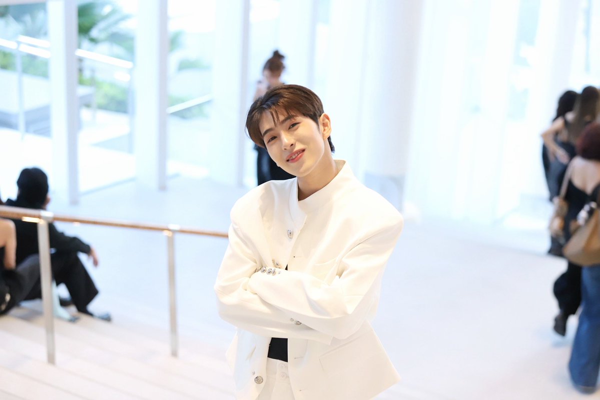 aomws_'s tweet photo. #aomwasin #オム 
#gentleman #sotmusicawards2026 https://t.co/BU2YsNwTYe