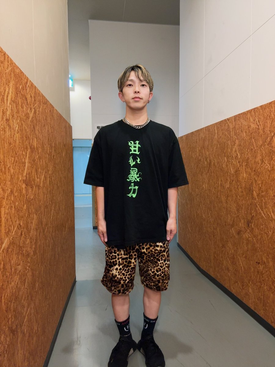 Drums_Shinya's tweet photo. 大調教会in仙台！
ということで仙台Rensaにて甘い暴力のサポートでした🥁
今日も今日とてアツアツなライブで、プレイに熱が入りましたわ〜！その結果シンバルをぶん殴りすぎて割れてたぁぁぁショック〜〜〜🥲でもそれだけ良き日だったということで…！ありがとうございました🔥 https://t.co/6rOaeldinZ