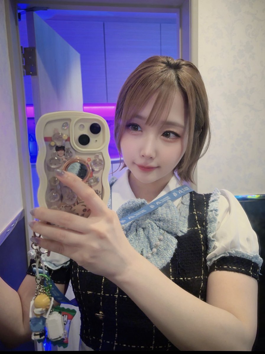 Hanabi_0729's tweet photo. 1時まで✌️

体力ついた気がして毎日元気な気がする❣️
まってるぅ〜！！！ https://t.co/hdmXYrF01S