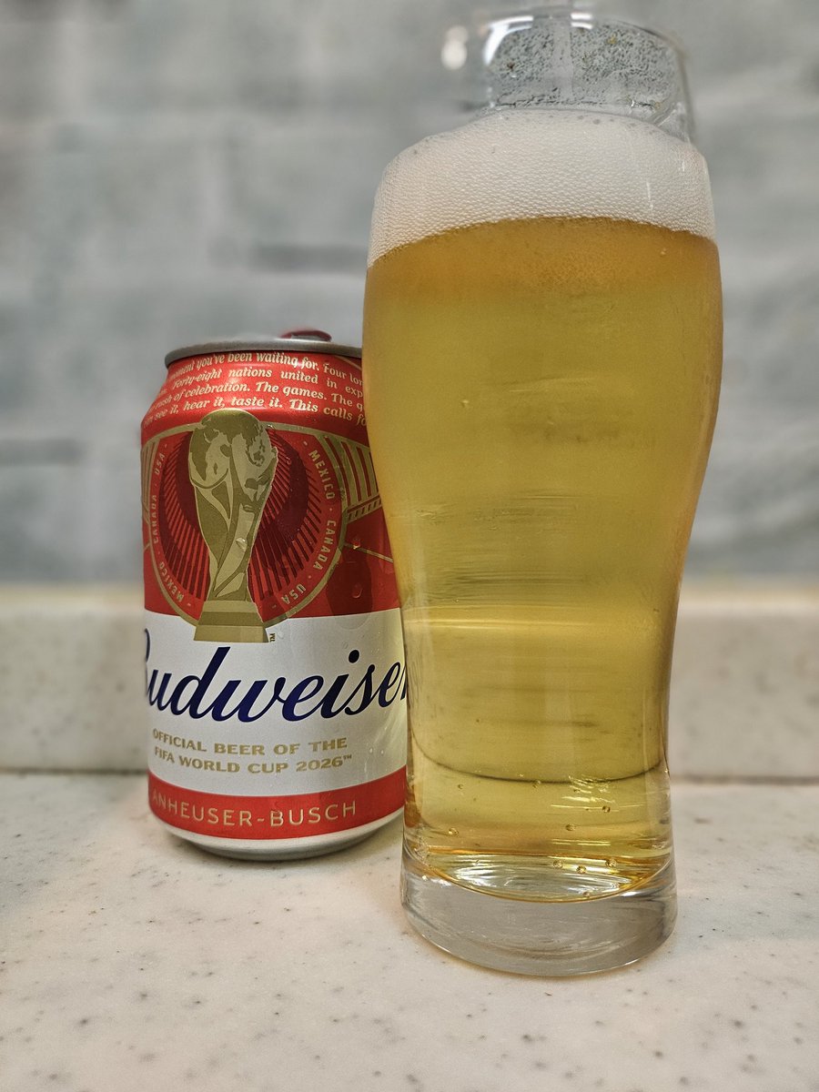 TM_GOLF79's tweet photo. Budweiser⚽️🍺 https://t.co/DYliTImVBy