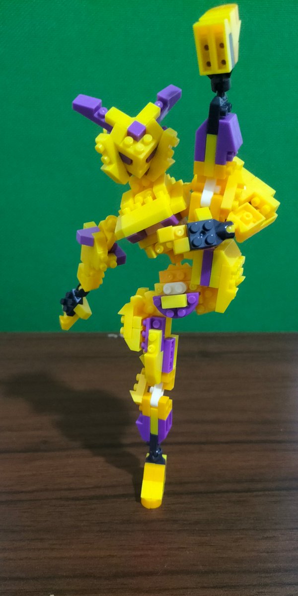 casCard1's tweet photo. Somehow managed to make her feet look good, like a pair of sneakers. 

Sadly she doesn't have a name yet, I'll come up with it later. 

Also I used a lot of parts exclusive to the chinese version (JIKE), feel free to ask.
#プチブロック #Petitblock https://t.co/4QgQxdwIdr