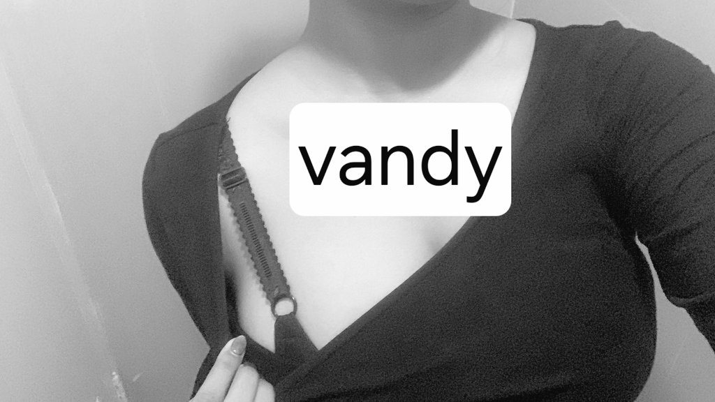 vannddyy's tweet photo. salah satu alasan kenapa cewe gw belom pernah gue upload, terlalu hot &amp; semok buat dilihat haha https://t.co/iDT7w5yBIm