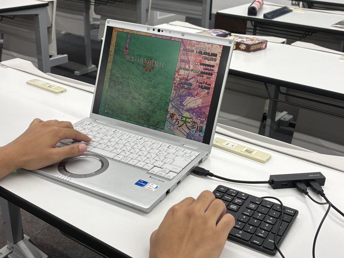 AITOUHOU's tweet photo. 【7/7(火)の活動】
昨日は教室を借りて活動をしました！！
3対3の原作リレーやボードゲームをやりました！！！！ https://t.co/oZE6dnHhgQ