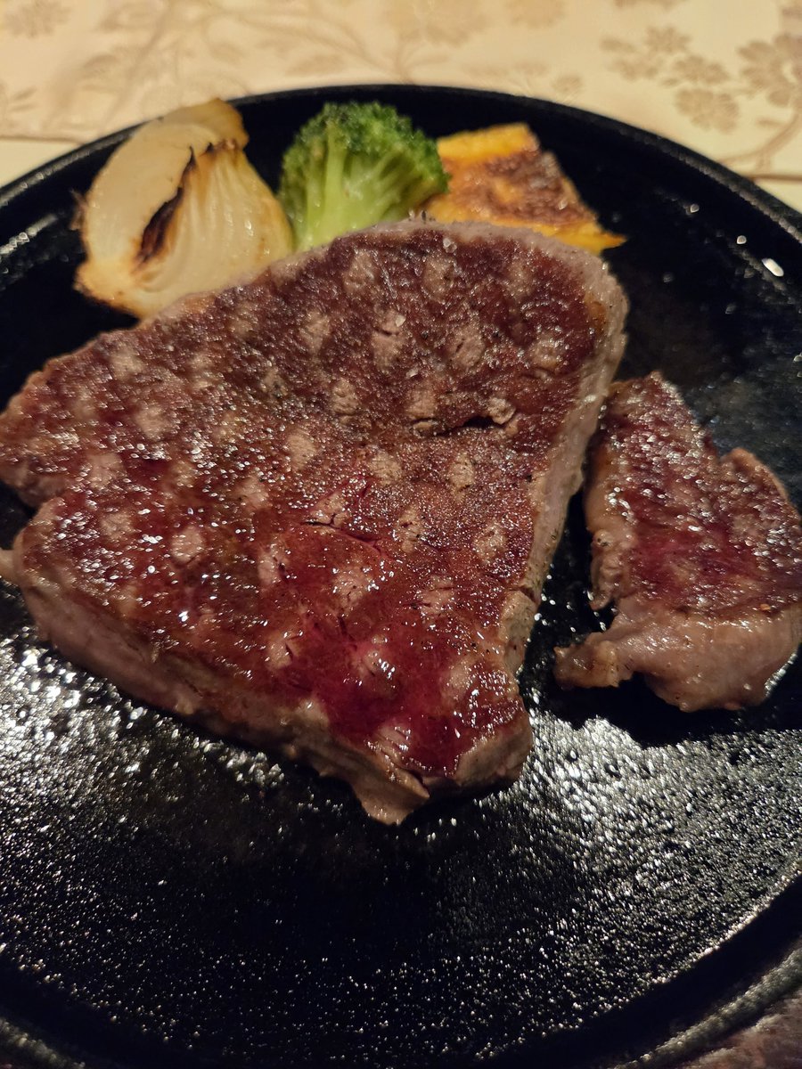positivemake's tweet photo. 大田原牛🥩

今まで食べたステーキで
一番旨いかも✨ https://t.co/GB9H1BrFVf
