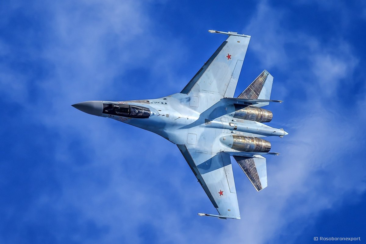bayraktar_1love's tweet photo. Russian sources associated with military aviation report the loss of a Su-35. The pilot survived. https://t.co/dUUAvLv8Kd