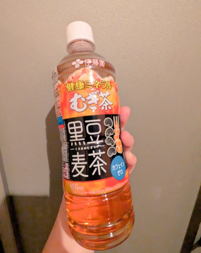 Juri_ykrm's tweet photo. 買って応援じゃないのか https://t.co/qXnMqcatgs