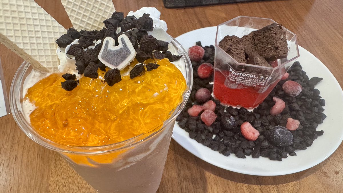 sana_gi02's tweet photo. コラボカフェも良きでした🐧 https://t.co/crBCZH9zs9