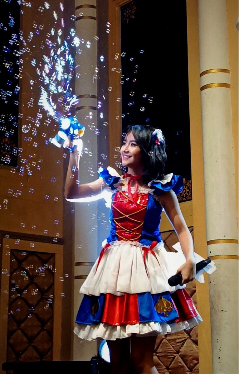 sanstuui's tweet photo. semangat ya show terakhir di jogjaa @Freya_JKT48 https://t.co/JnPbsu2ZeC