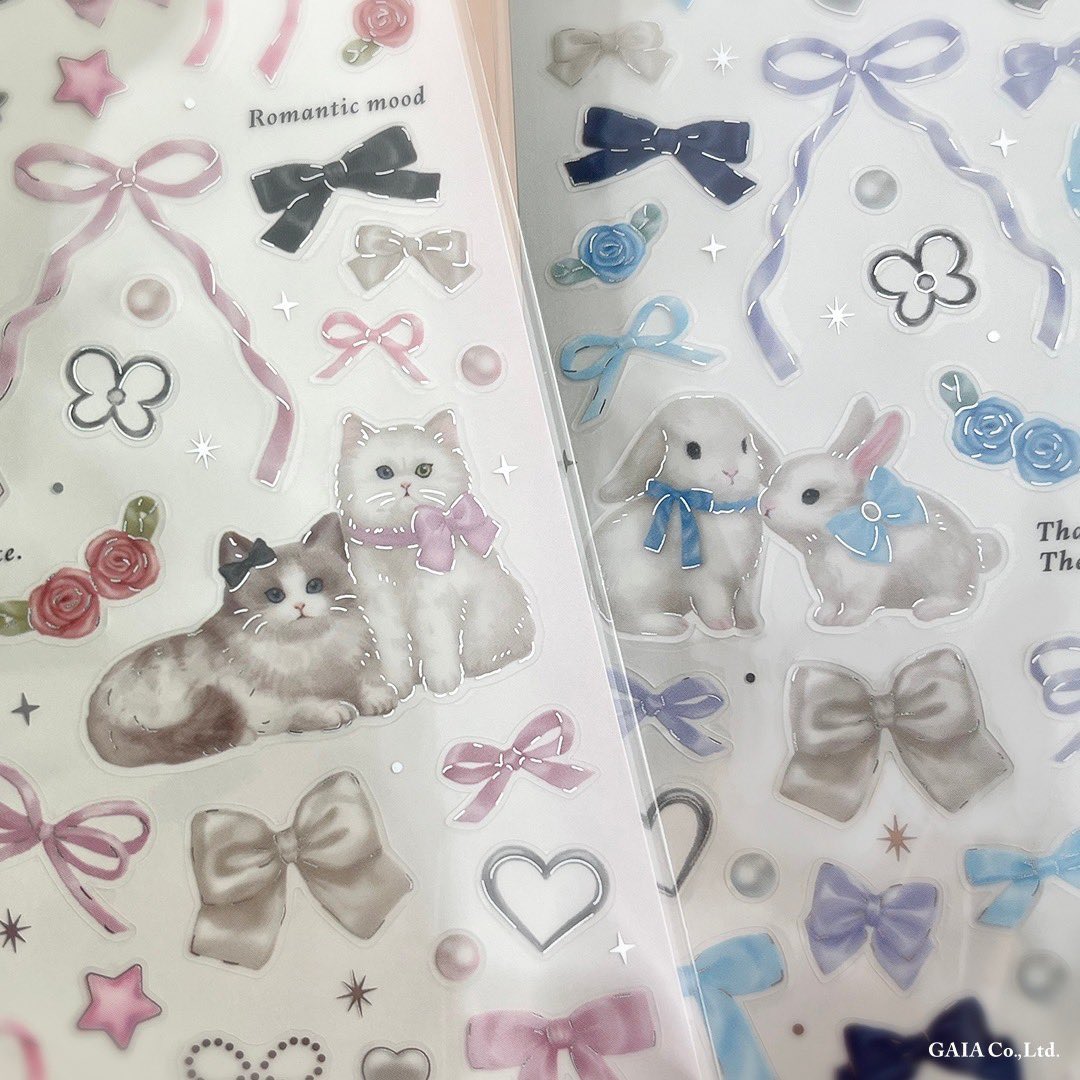 gaia_stationery's tweet photo. 甘〜いバレエコアの世界観を詰め込んだシールです🦢🩰🤍

可憐な印象の細くて長いリボン、ぽってりフォルムのリボンなど…様々な大きさ、形のリボンがたっぷり入っています🎀

その他にも、リボンでできたバラモチーフやシルバーチャーム、うさぎとねこなど乙女なモチーフも入っています🩷✨

#セリア https://t.co/4BeoCxd1BS