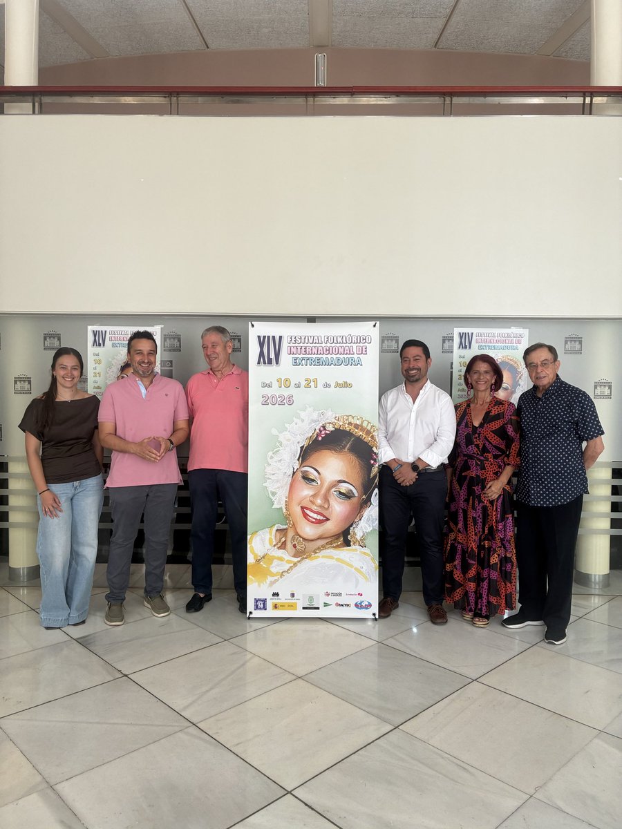 lopezdeayala's tweet photo. 🎶🌍 💃 45 Festival Folklórico Internacional de Extremadura, una cita ya imprescindible del verano que se celebrará del 10 al 21 de julio.

Reunirá a grupos de Badajoz, Alburquerque, Talavera la Real, Huesca, Bulgaria, Colombia, Rumanía, Costa de Marfil y Portugal
@cultura_EXT https://t.co/UUyy8vvsnk