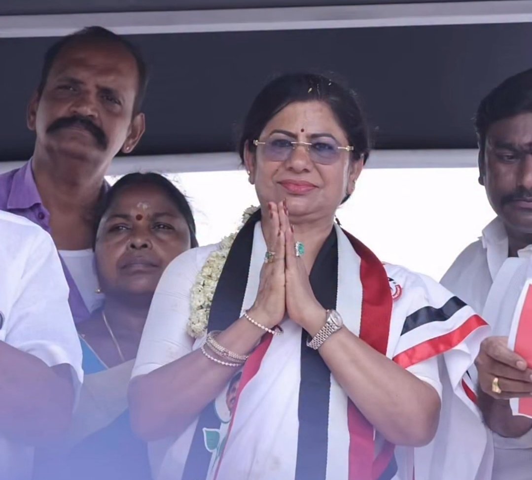 muthuhere3's tweet photo. அதிமுகவில் எனது விசுவாசத்தை நிரூப்பிக்க திருச்சி கிழக்கில் அதிமுக வேட்பாளரை  பெருவாரியான வாக்கு வித்யாசத்தில் வெற்றி பெற வைத்தே தீருவேன் என்று லீமா ரோஸ் சபதம் 🔥 https://t.co/VnglyNZnDV