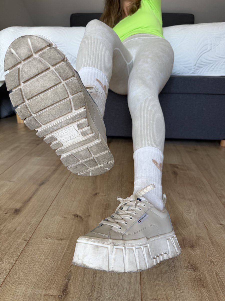 MiaHarting91's tweet photo. I know you want to get my shoes ! You can keep trying to ask, but I decide!😈 
@modelssecret_ https://t.co/CYEc0M3OcQ