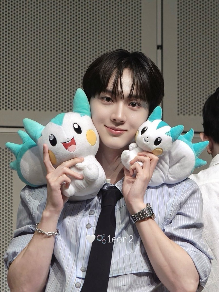 _1eon2's tweet photo. 260705 팬싸

파치리승언 🐿️🩵

#유승언 #YOOSEUNGEON #ユスンオン
#AND2BLE #앤더블 https://t.co/7OJHdG7PBY