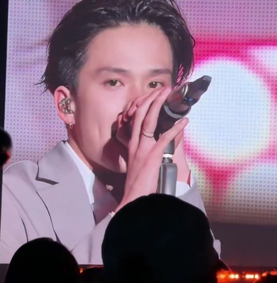 TO_ASAHI20's tweet photo. ที่ไทยมีสิทธิ์ไหมคะ ผมทรงนี้ให้กันได้ไหมคะ😭 https://t.co/CRBLVdVsib