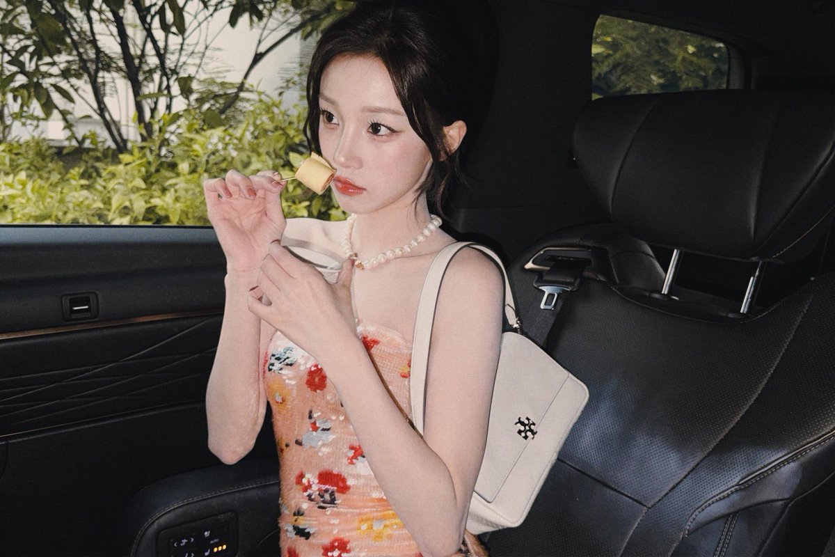 syqfiles's tweet photo. yuqi instagram update https://t.co/gvLfnWQsqs