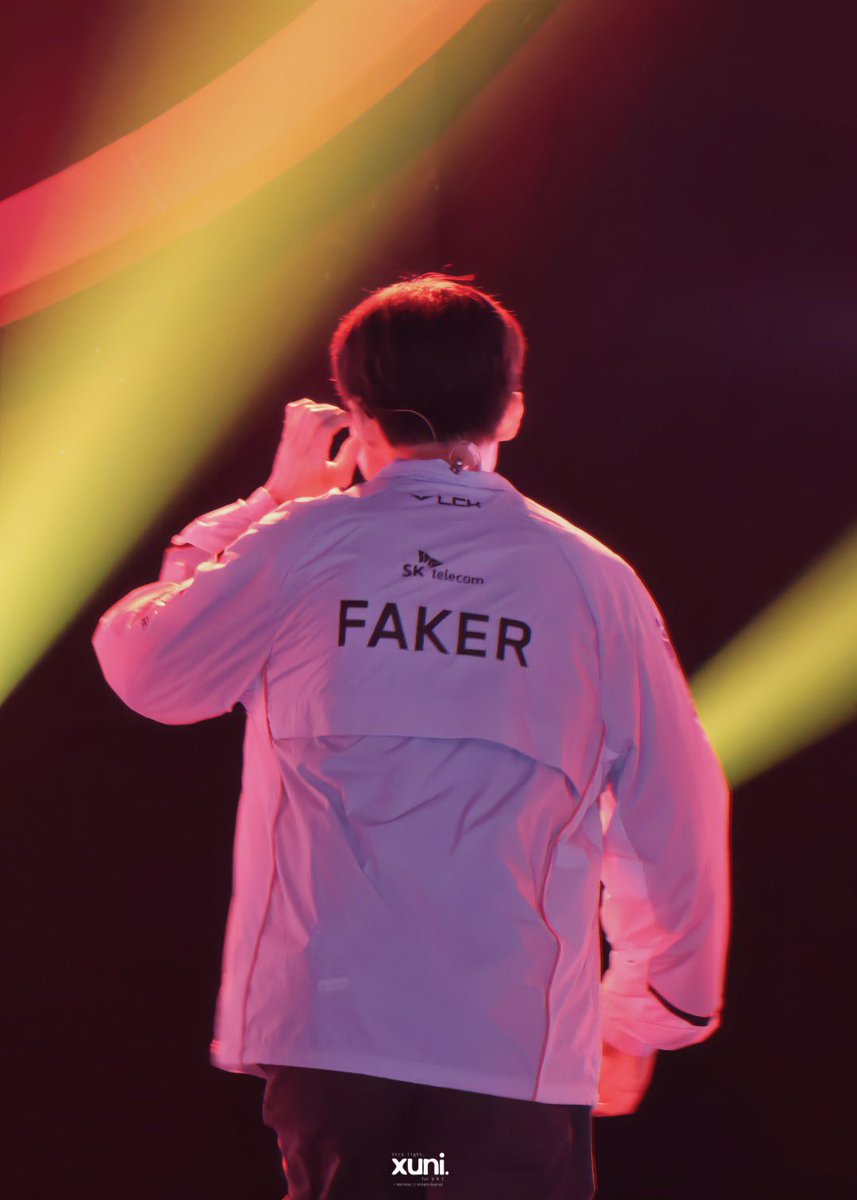 Xuni_T1's tweet photo. 260628

우리의 믿음은 그대로. 다시 웃는 그날까지 ⛅️

#T1 #Faker #페이커 #이상혁 https://t.co/q3K5HRDg5W
