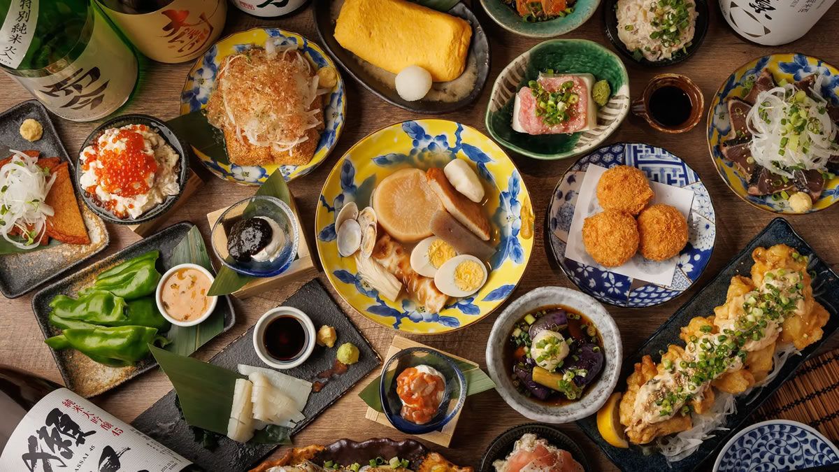 event_checker's tweet photo. 最大11時間
飲み放題が990円🍶 

日本酒原価酒蔵全店で
"時間無制限" 飲み放題開催

日本酒20種に
生ビールやサワーなど
計30種が飲み放題🍺

📅 7/31(金)まで

↓ https://t.co/QKVoIH1eMv