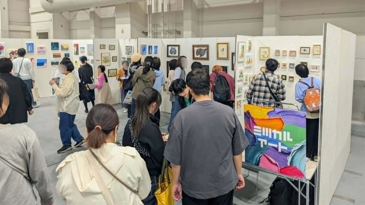 artroute_info's tweet photo. テレビ大阪の #てづバ に、絵の展示販売で参加できるチャンス🎨
大阪最大級のハンドメイドイベントが、約10年ぶりに4日開催へ。今年は来場者2万人を目指します！
その会場で、あなたの原画を展示販売しませんか？
郵送・委託OKで当日来場も不要🌱
エントリー締切7/24(金)
詳しくは↓
#ミツカルアート https://t.co/RqXAtpVS9K