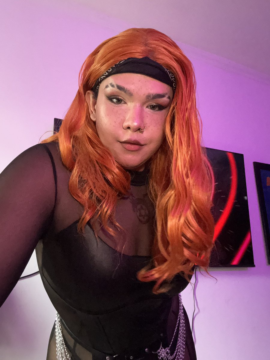 Hazel lush tweet media