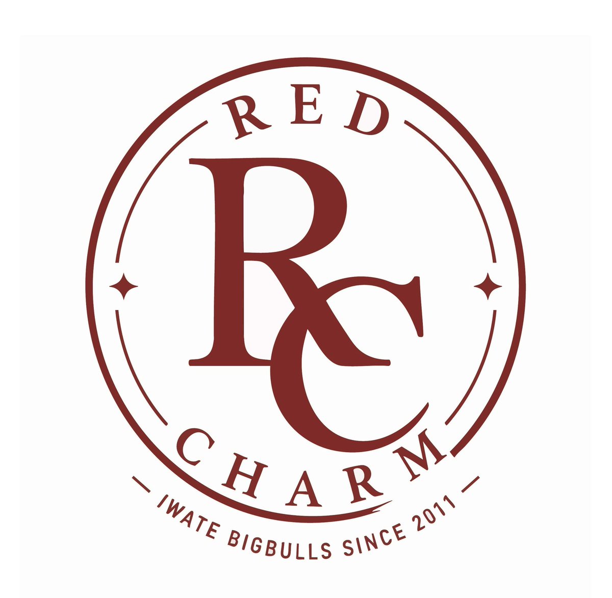 iwatebigbulls's tweet photo. ◤ Red Charm ロゴリニューアル🌹 ◢
専属チアリーダー #RedCharm のロゴが新しく生まれ変わりました!
新しいロゴは、伝統と誇りを象徴するエンブレムデザイン。円の中に刻まれた「RC」の文字には、チーム・地域・ブースターの皆様との固い絆が込められています。
左右に配置された星の輝きは、コートを彩るエンターテイナーとして、岩手を明るく照らし続ける存在であることを意味しています。
誇りを胸に。
さらに強く、さらに華やかに、岩手を照らす存在へ。
#岩手ビッグブルズ #bigbulls