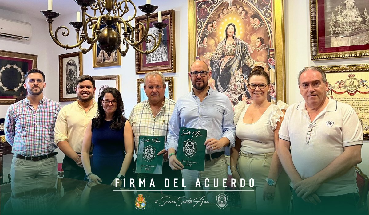 BMSantaAna's tweet photo. 💚 𝗔𝗖𝗨𝗘𝗥𝗗𝗢 | Firma con la Asunción de Cantillana

La @AsuncionHdad y #SuenaSantaAna han rubricado el acuerdo que unirá sus caminos durante el próximo mes de agosto.

🗓️ Nuestra formación tendrá el privilegio de acompañar los Santos Rosarios de los días 14 y 23 de agosto, que abren y cierran la Novena en honor a Nuestra Señora de la Asunción.

Además, el 8 de agosto ofreceremos un concierto enmarcado en los actos conmemorativos del centenario de la marcha Plegaria a Nuestra Señora de la Asunción, compuesta por Manuel López Farfán en 1926.

Agradecemos a la Junta de Gobierno de la Hermandad la confianza depositada en nuestra institución. Afrontamos estos compromisos con la ilusión y el respeto que merece una devoción centenaria como la de la Asunción de Cantillana.

#SuenaSantaAna en #Cantillana